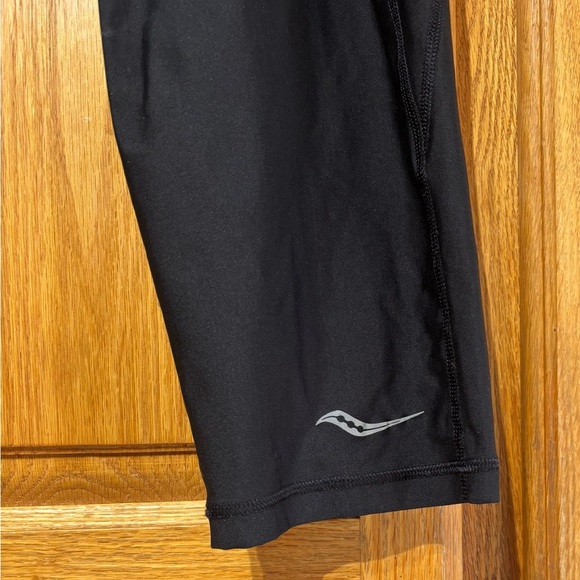 Saucony Bullet Series Black Capri Compression Leggings for Running Large - Picture 4 of 7